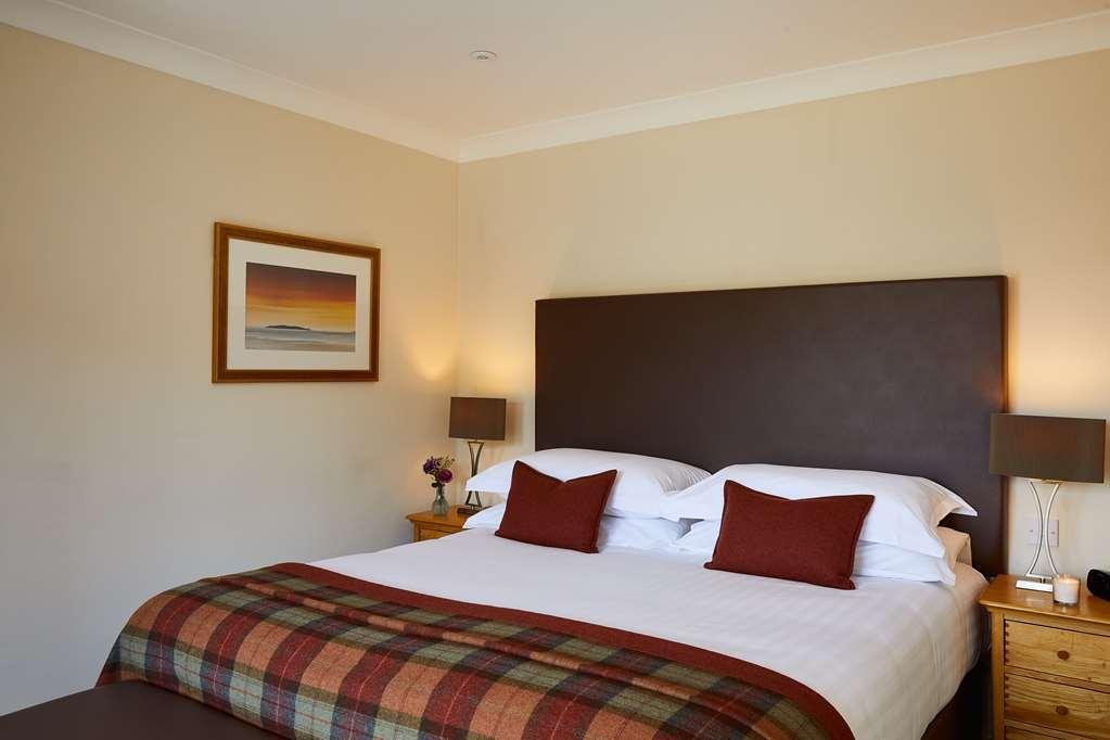 Macdonald Elmers Court Hotel Lymington Rum bild