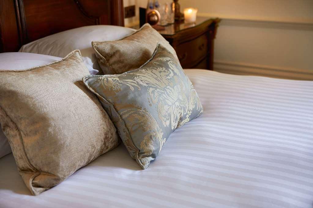 Macdonald Elmers Court Hotel Lymington Rum bild