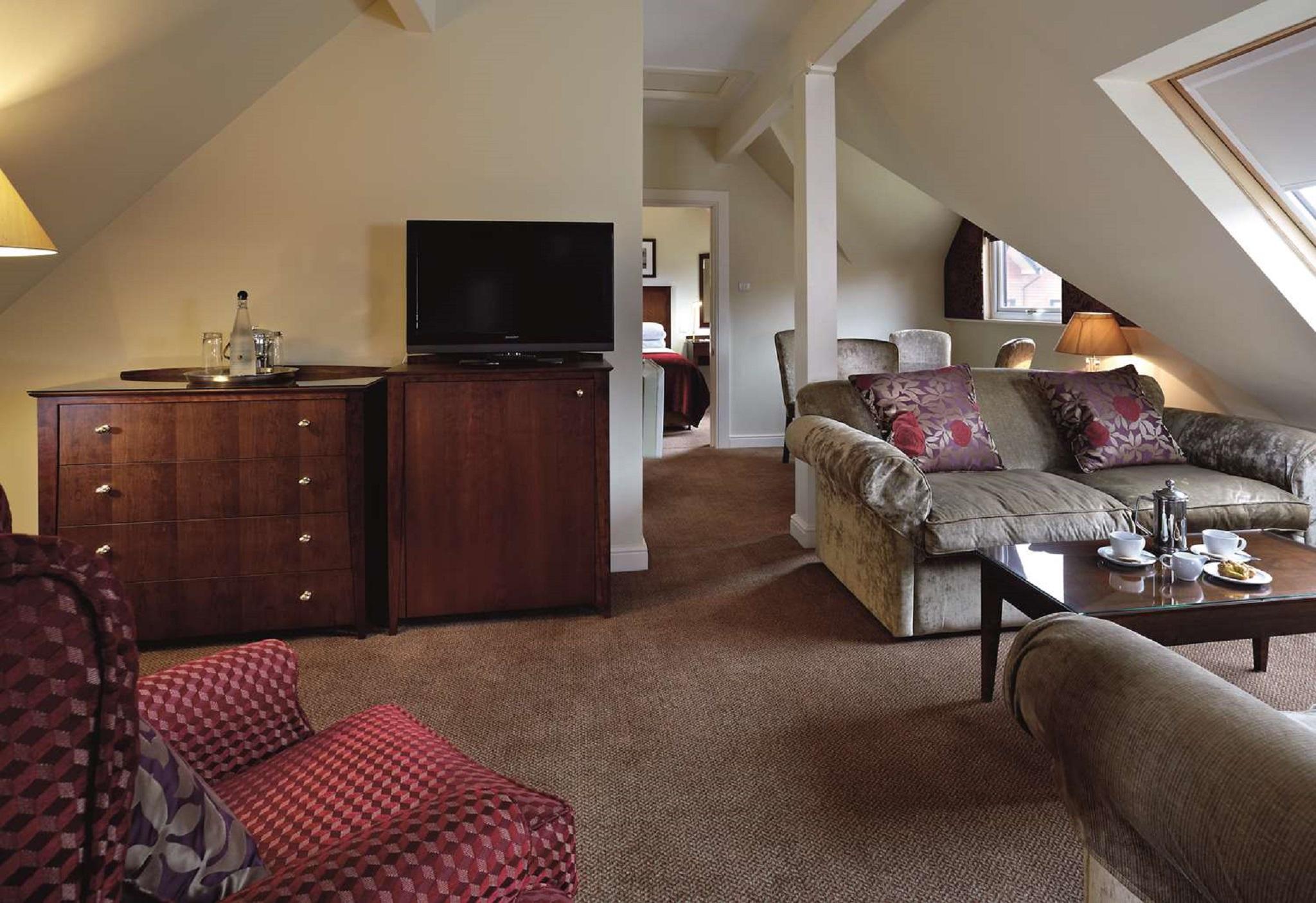 Macdonald Elmers Court Hotel Lymington Exteriör bild