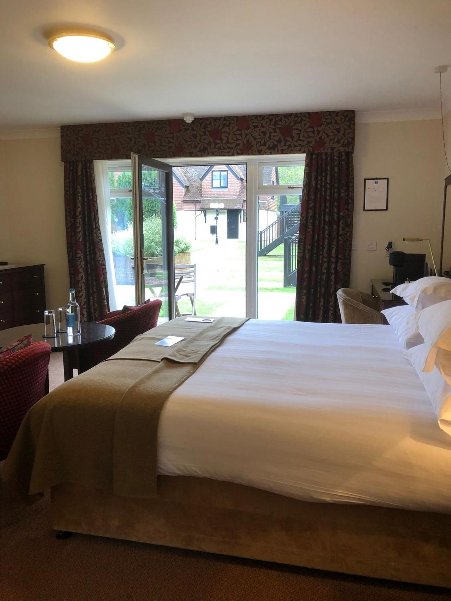 Macdonald Elmers Court Hotel Lymington Exteriör bild