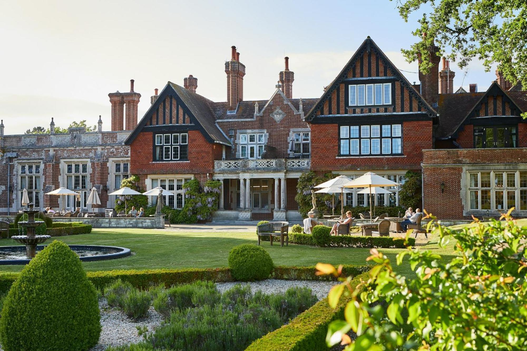 Macdonald Elmers Court Hotel Lymington Exteriör bild