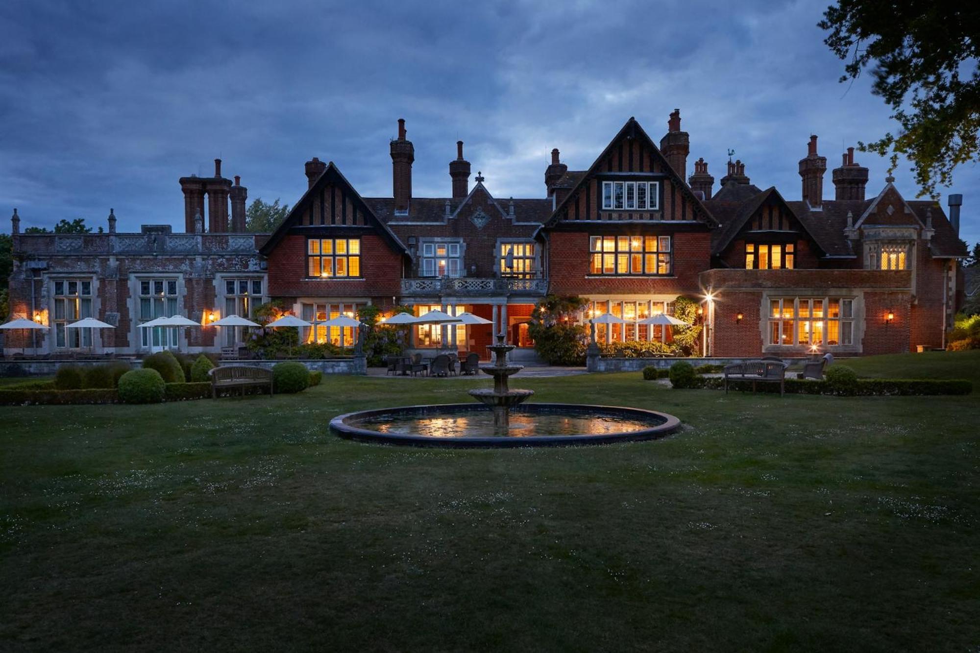 Macdonald Elmers Court Hotel Lymington Exteriör bild