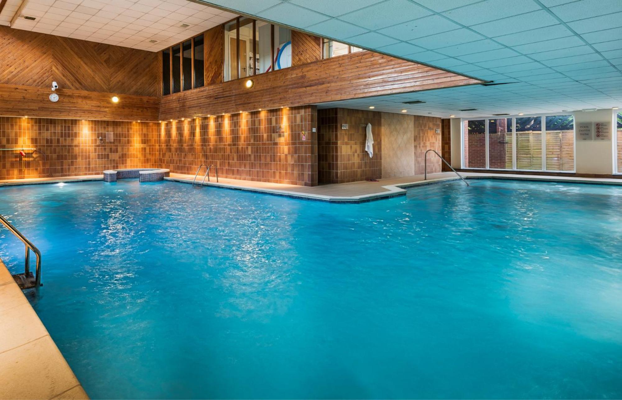 Macdonald Elmers Court Hotel Lymington Exteriör bild